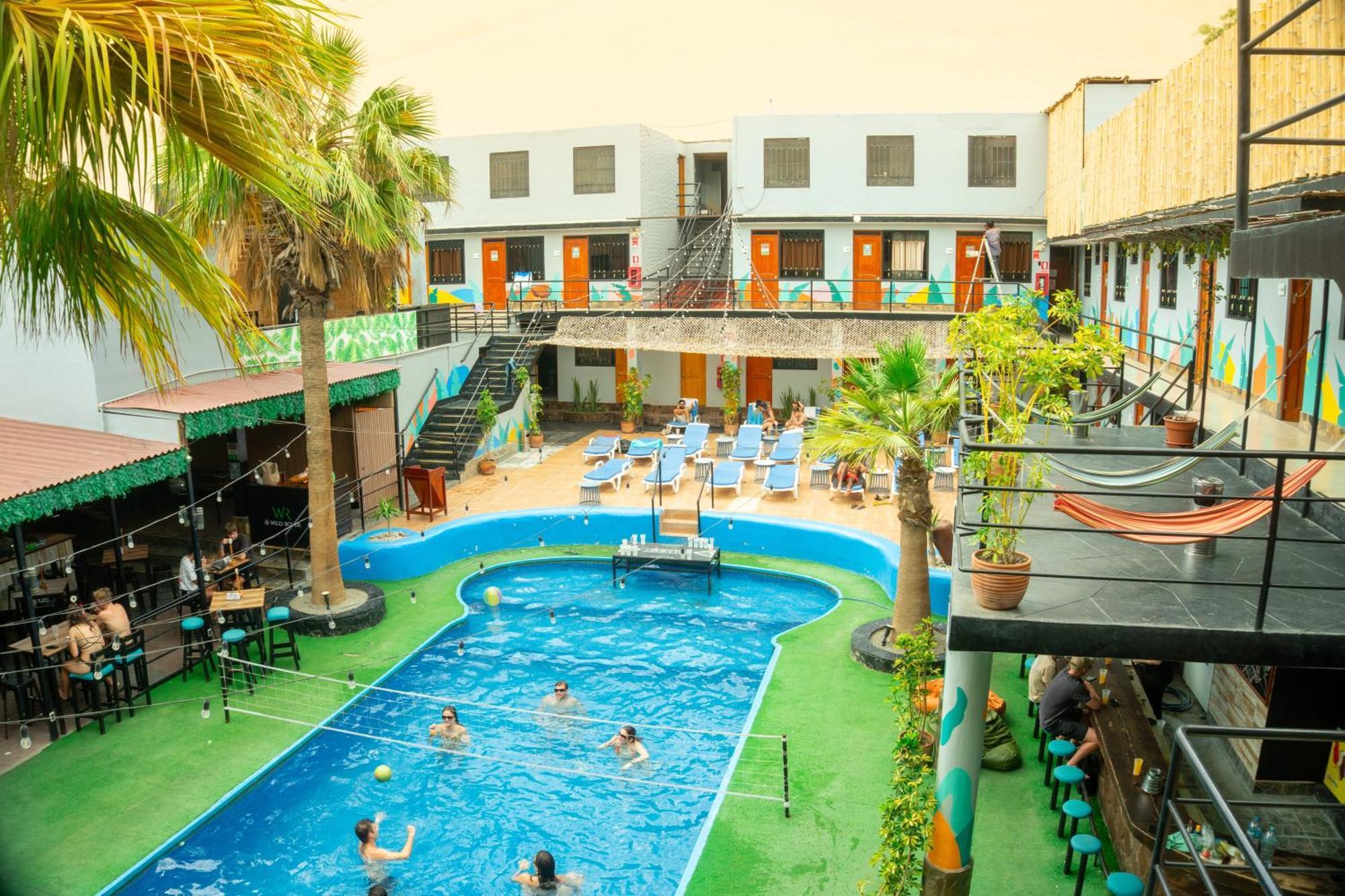 Wild Rover Huacachina Ica Esterno foto